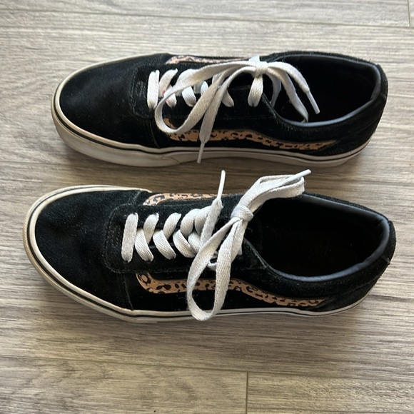 Cheetah Print Stripe Black and White Vans Size 5 - Picture 3 of 8